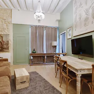 https://cosy-apartment-6p-jardin-du-luxembourg.fr-paris.fr