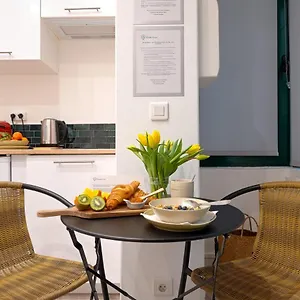 https://charmant-studio.fr-paris.fr
